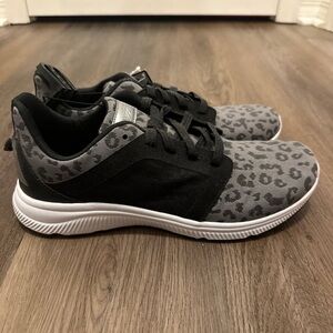Avia memory foam sneakers brand new with tags